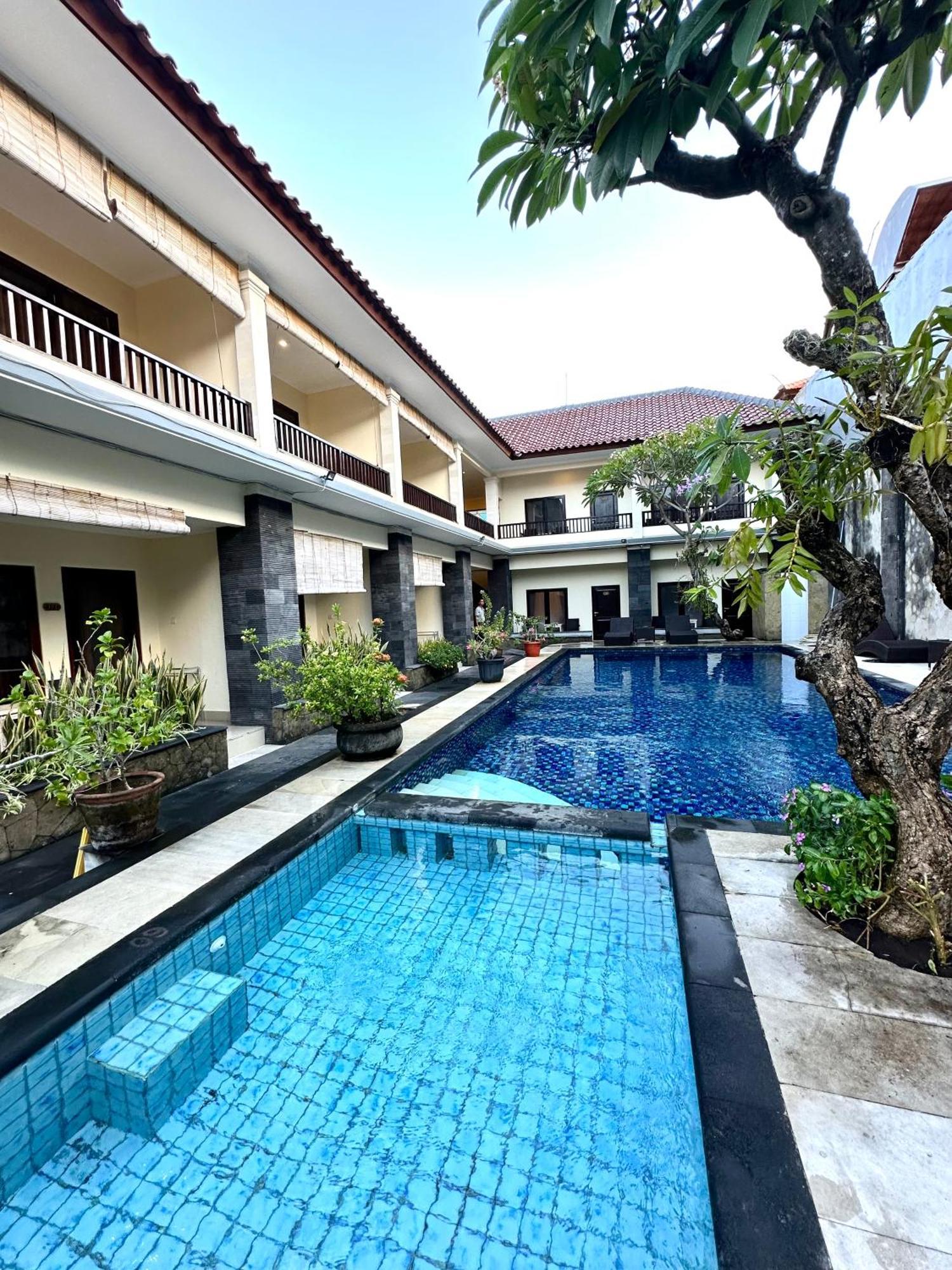 Radha Bali Hotel Kuta  Exterior photo